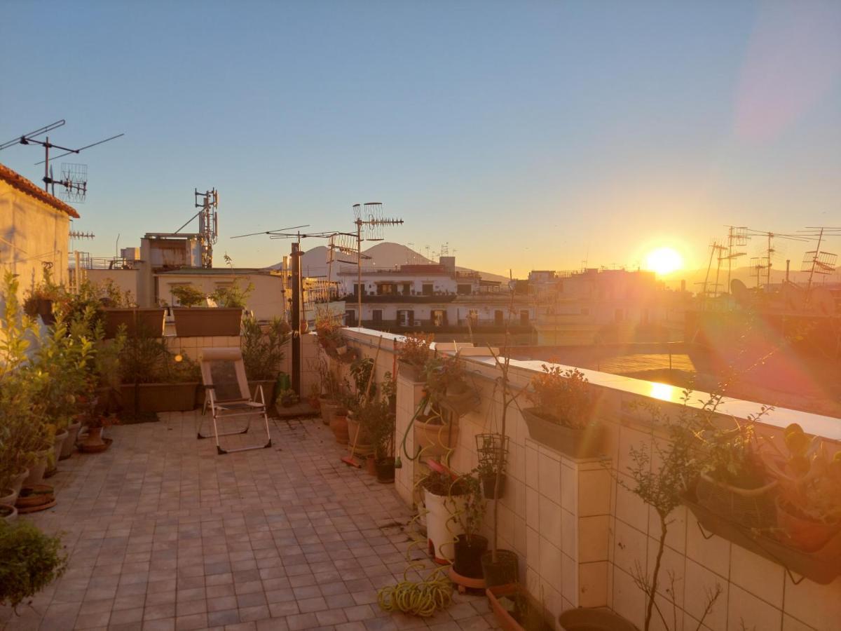 The Heart Of Naples - Neapolitana Apartamento Exterior foto