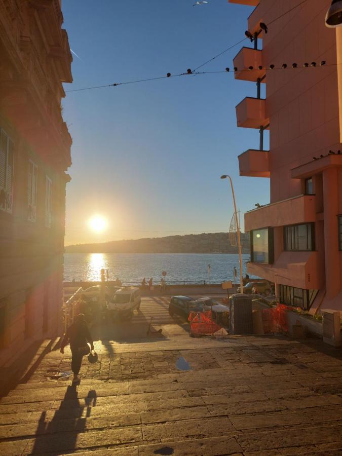 The Heart Of Naples - Neapolitana Apartamento Exterior foto
