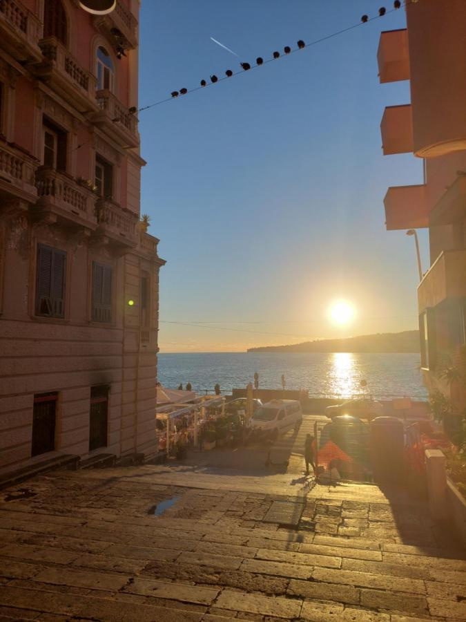 The Heart Of Naples - Neapolitana Apartamento Exterior foto